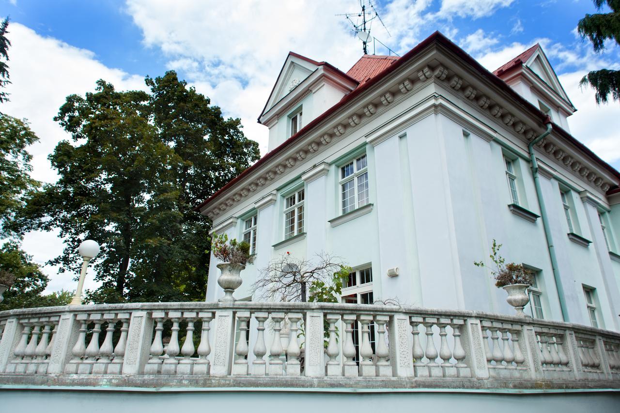 Retro Hotel Villa Ostrava Exterior photo